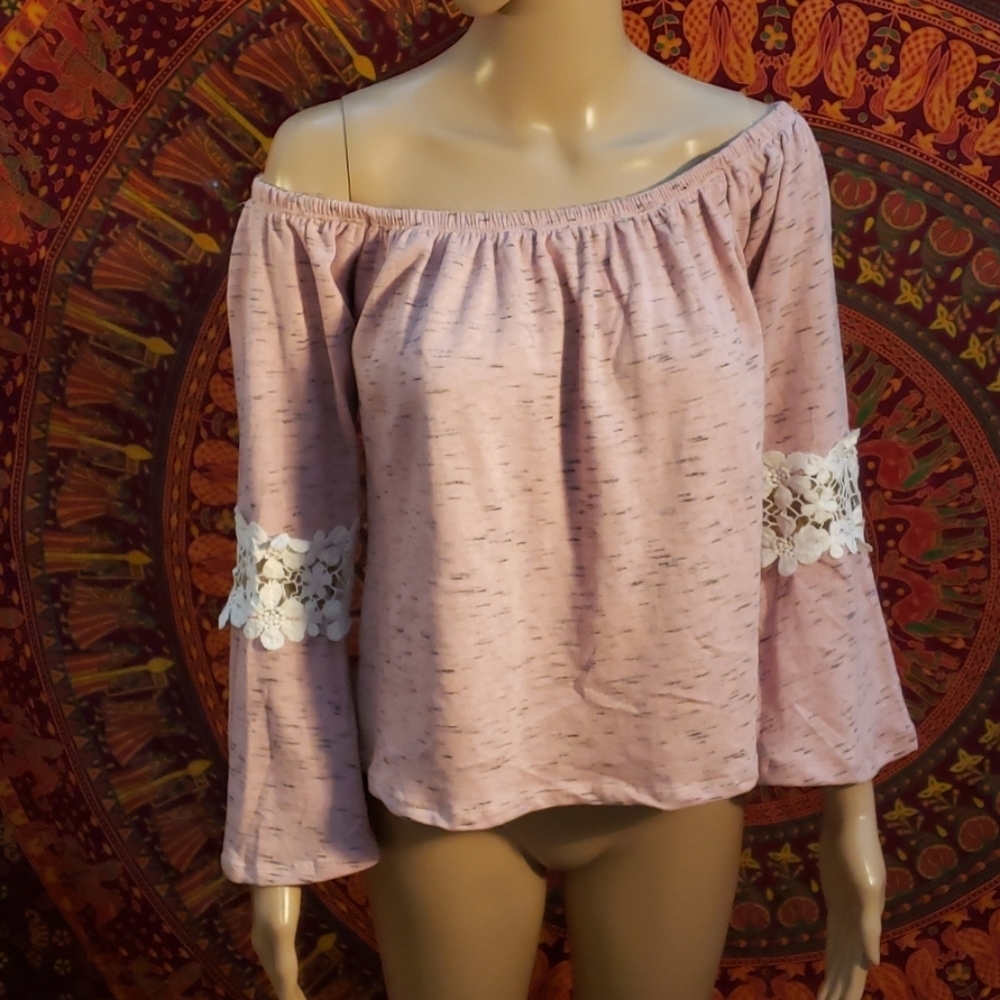 Hearts and Hips off shoulder crop sweatshirt small